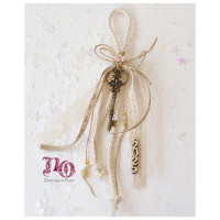 Γούρι vintage κλειδί με δαντέλα