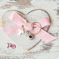 CG2143-Μαρτυρικό πέτου παραμάνα κλειδί του σολ με ροζ φιόγκο