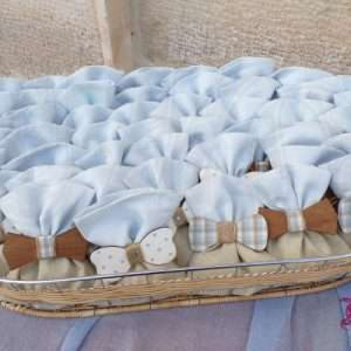 Στολισμός βάπτισης με θέμα το μουστάκι και το παπιγιόν
