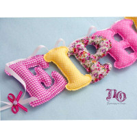 Υφασμάτινη γιρλάντα με όνομα σε κίτρινο,ροζ και φλοράλ